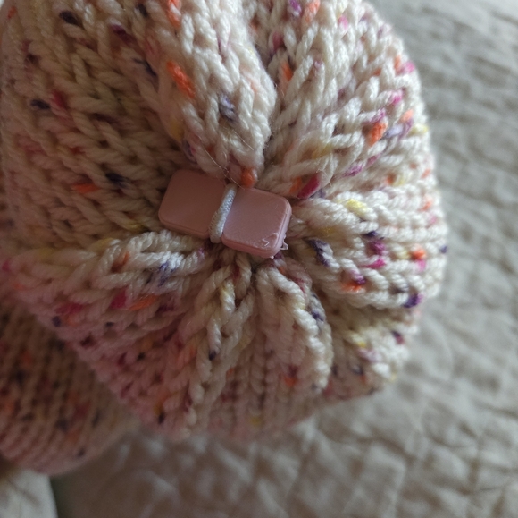 Handmade hat - Picture 3 of 3